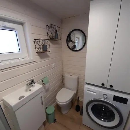 بيت للعطل Zieleniec Tiny House *